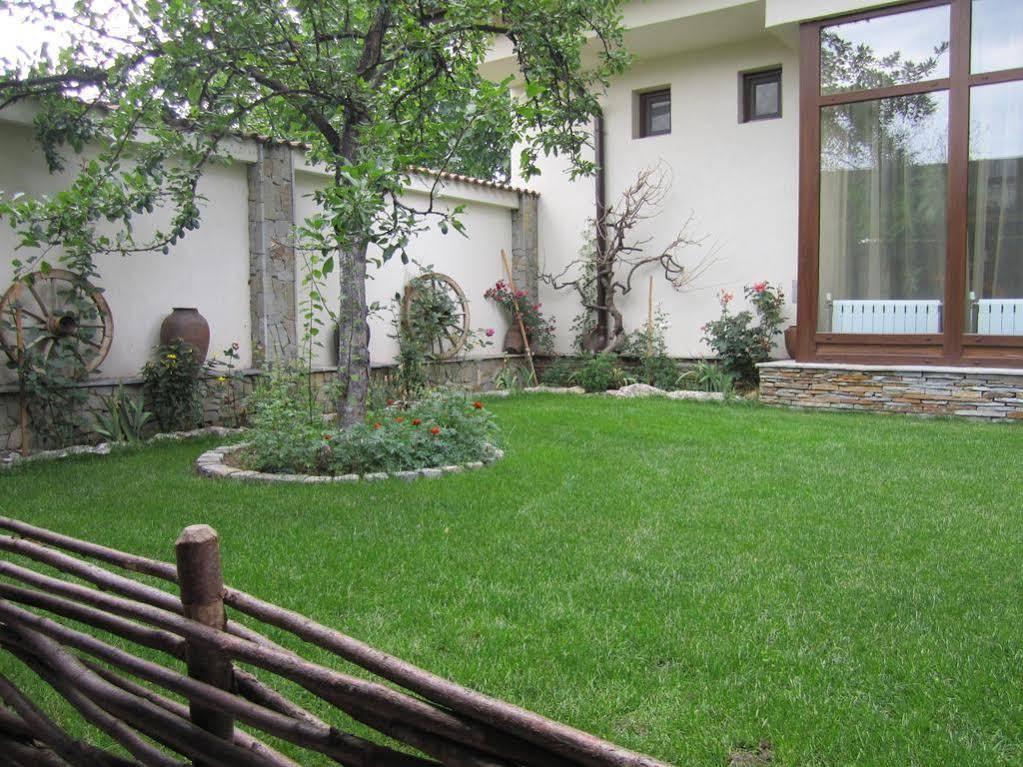 Boutique Hotel L Do Rado Sofia Exterior photo